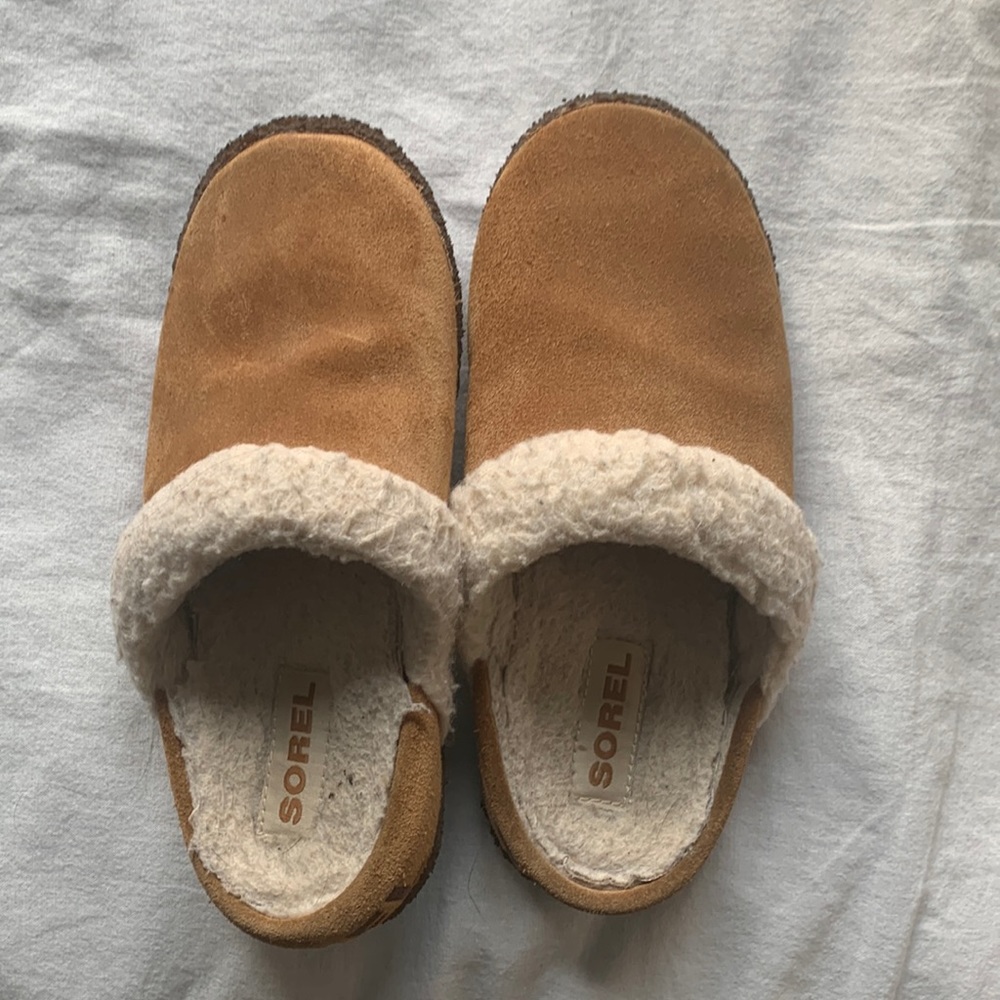 Sorel kids fleece lined slippers size 2